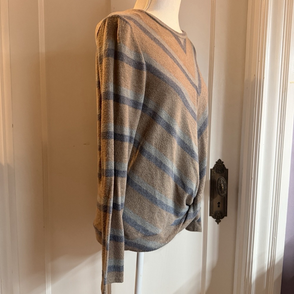 Monteau Los Angeles Chevron Stripe Twist Front Fuzzy Fleece Long Sleeve Top M - Picture 2 of 7